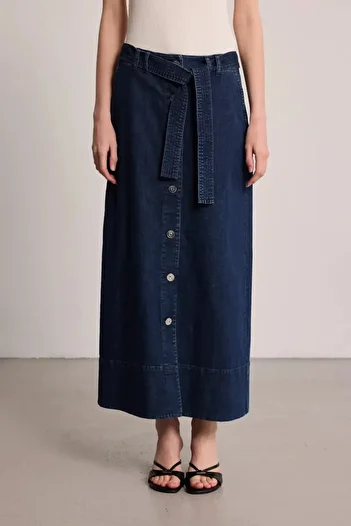 Gusto Fusta lungă din denim cu centură - albastru