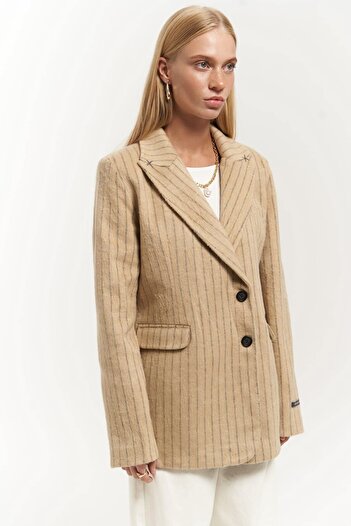 MAİ COLLECTİON Taupe Striped Blazer - Λεπτομέρεια ραφής Peters