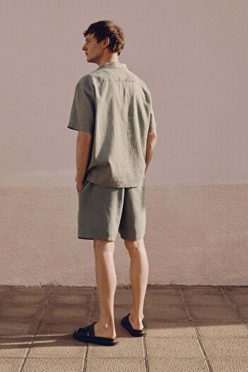 H&M Regular Fit Short-sleeved linen-blend shirt