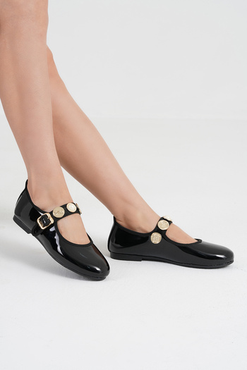 Beyond Women's Black Coin Buckle Patent Leather Ballerinas Byndpt01