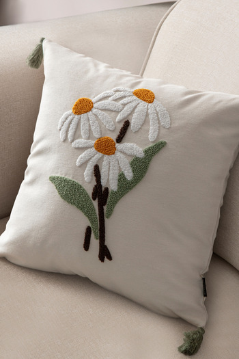 BUGİ HOME COLLECTİON Punch Throw Pillow Cover Embroidery Embroidered Daisy Pattern Throw Pillow Covers