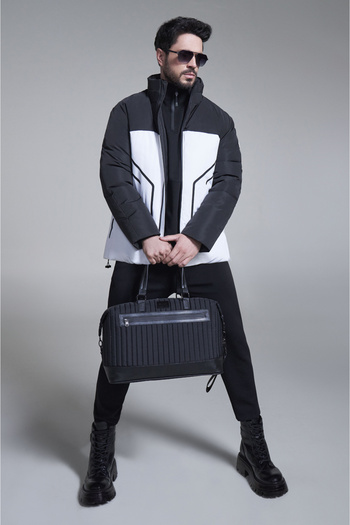 Avva Men's Black Interlock Fabric Half Zipper Stand Collar Sweatshirt A32Y1201