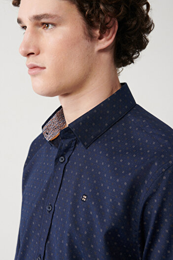 Avva Men's Navy Blue Cotton Easy-Iron Shirt A32Y2094