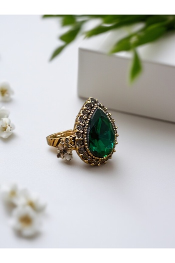 FAYRA ACCESSORIES Diamond Mounted Crystal Stone Water Drop Ring