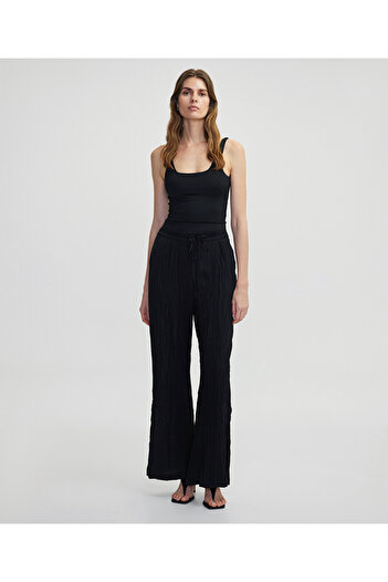 İpekyol Pants with a Crumpled Look
