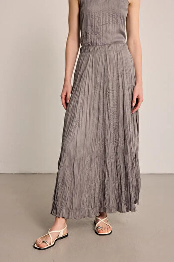 Gusto Long Crinkle Skirt - Gray