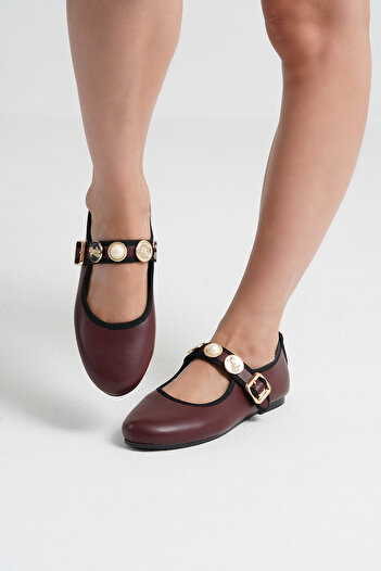 Beyond Women's Burgundy Leather Ballerinas with Coin Buckle Byndpt01