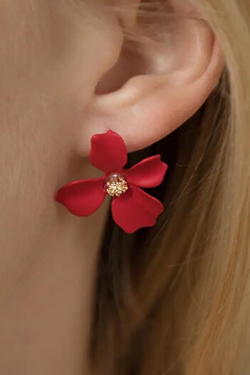 New Obsessions Elegant Floral Stud Earrings