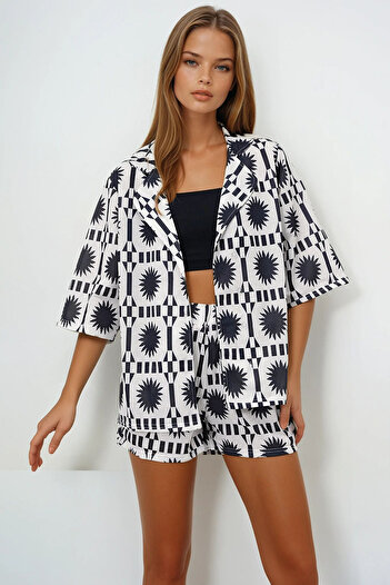 VAGGON Women's Black Jacket Collar Patterned Shirt and Double Pocket Shorts Set Prmx14131