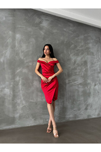 ADA MODA Short Off-the-shoulder Dress