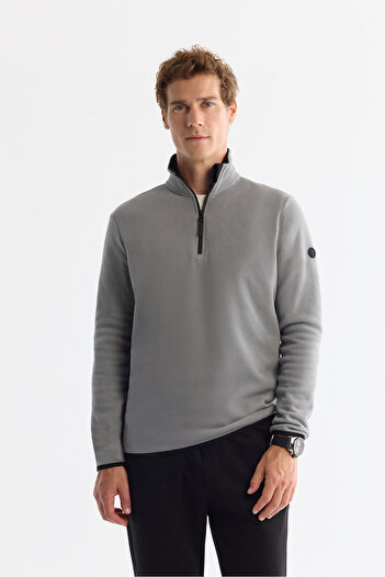 Avva Men's Gray Cold Resistant Half Zipper Stand Collar Fleece Sweatshirt E 001068