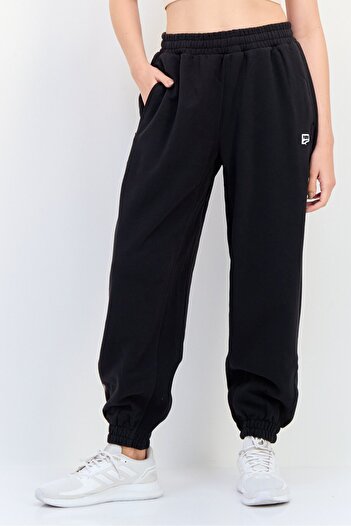 Puma Women Relaxed Fit Running Sweatpants, Black