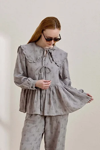 Ceylan Otantik Gray Scalloped Muslin Robe and Bow Blouse