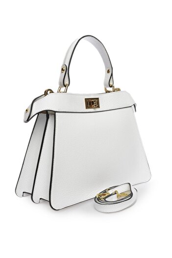 Carla Ferreri Handbag
100% cow leather
Top metal buckle closure
Dimensions : 21x27x13 cm
Handle: 27cm
Shoulder str