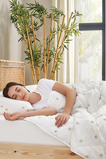 Puffy Gronn Bamboo Single Quilt - 155x215 Cm