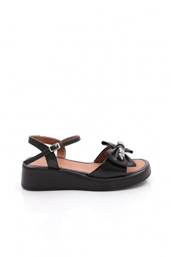 DGN 7004 Women's Bow Detailed Sandals
