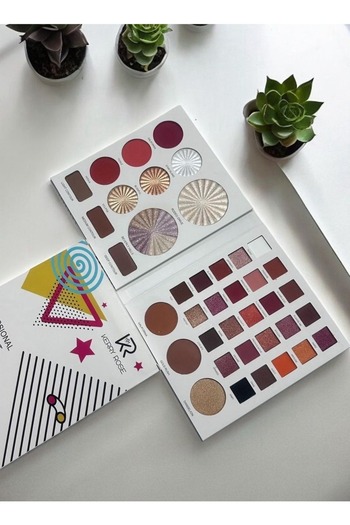 Kerry Rose A complete palette of eyeshadow, blush, cream contour, and multi-colored highlighter, easy to use.