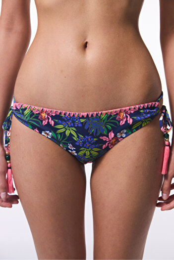 Penti Çiçekli Ciele Yüzük Detaylı Bikini Altı
