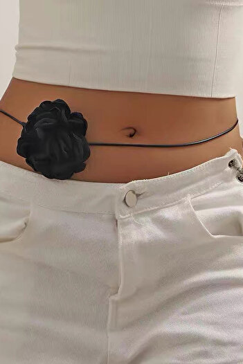 TAKIŞTIR Siyah Renk Gül Detaylı Ipli Boyun Choker Kolye