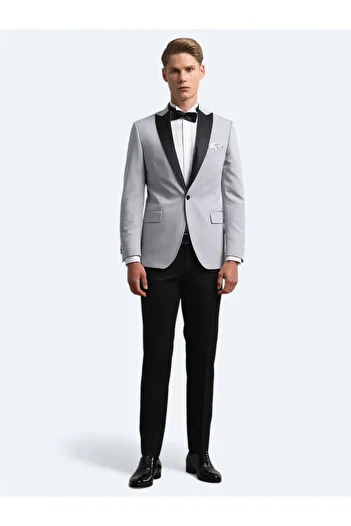 Kip Σετ φορέματος σμόκιν σε ανοιχτό γκρι Slim Fit Butterfly Collar