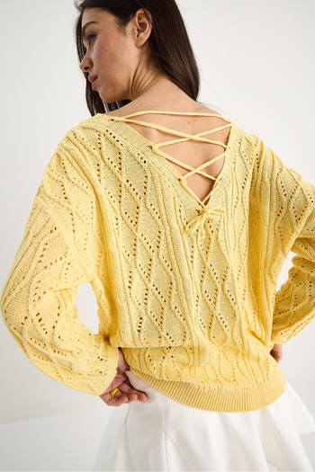 Bianco Lucci Women's Back Detailed V-Neck Knitted Thin Seasonal Knitwear Blouse Tk251043 60283340