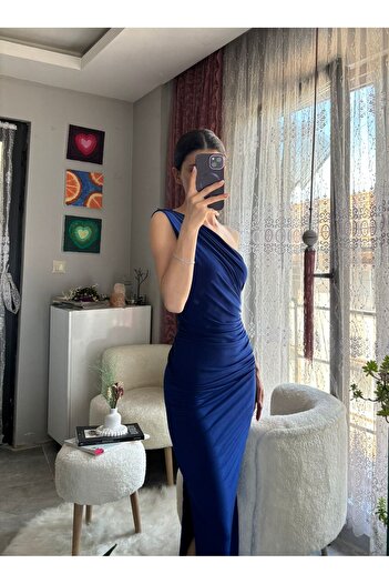 Mon Astre Tek Omuz Drapeli Yandan Yırtmaçlı Elbise