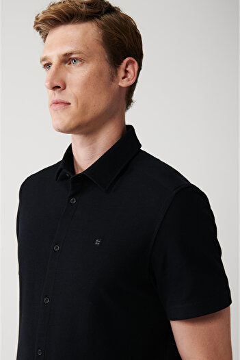 Avva Men's Black Easy-Iron Classic Collar Knitted Lycra Cotton Shirt E 002051