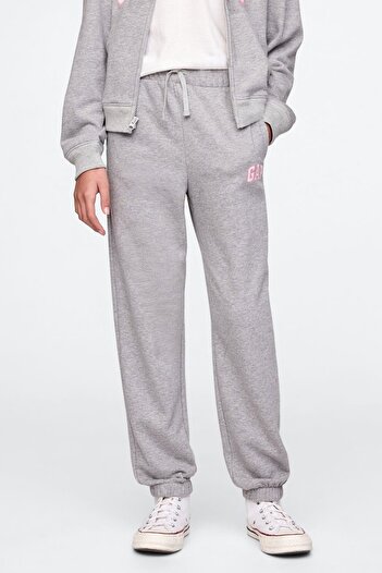 GAP Women / Girls Gray Sweatpants (Model Code: 746745001)