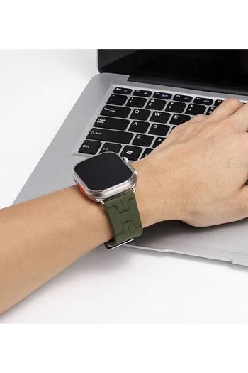 REDz Accessories Kilim Warrior Apple Watch Strap, Adjustable, Silicone, Khaki - 44/45/46/49 mm