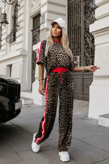 RealBella Leona outfit