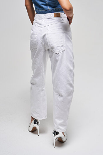 its basic Γυναικείο λευκό χρώμα 5s5-2 Moxie Low Fit Loose Cut 100% βαμβακερό τζιν τζιν στη μέση