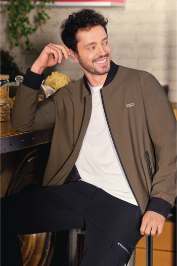 Avva Men's Khaki Bomber Collar Water Repellent Windproof Flexible Lightweight Jacket A22Y6025