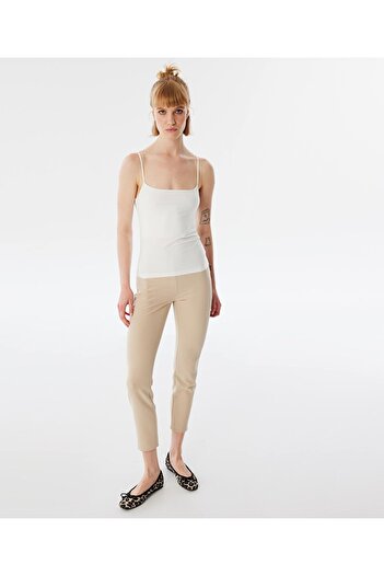 Twist Simple Strap T-Shirt