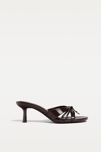 Stradivarius Heeled sandals with bow