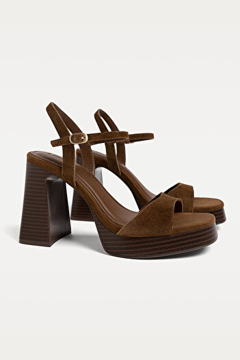 Stradivarius Split leather platform sandals
