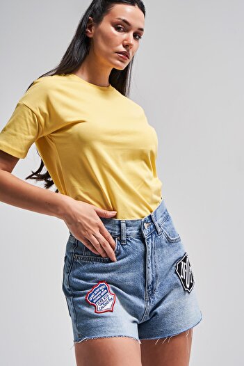 its basic Women's Blue Color 2S5-84 Mini Size Arma Embroidery Detailed 100% Koton Mom Fit Denim Shorts