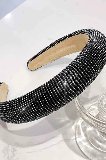 TAKIŞTIR Black Color Stone Detailed Crown