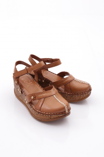 DGN 217-2064 Women's Mega Thick Sole Sandals