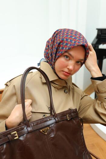 Silk Home 73073-24 Model Soft Scarf