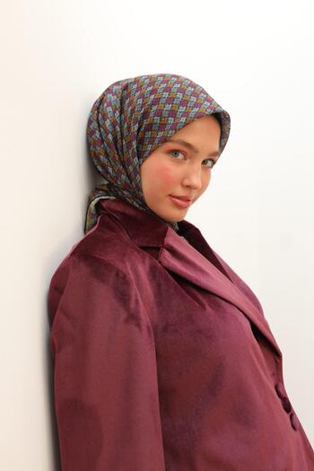 Silk Home 73073-11 Model Soft Scarf