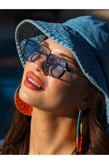 Angel Eyes Minimal Blue Sunglasses - Small Square Blue Frame and High Quality Ce Certificate