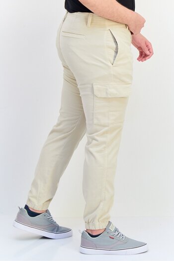 CELIO Men Regular Fit Solid Cargo Pants, Beige