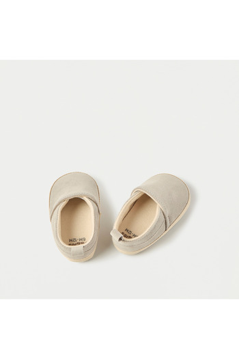giggles Textured Slip-On Booties