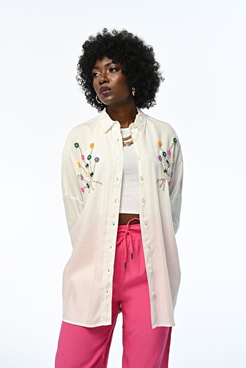 Orfeo Negro WOMEN'S FLOWER STONE EMBROIDERED OVERSIZE SHIRT