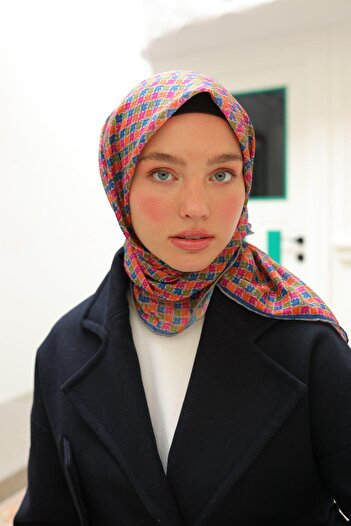 Silk Home 73073-17 Model Soft Scarf