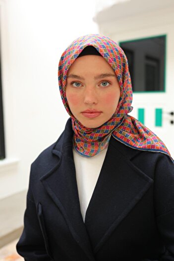 Silk Home 73073-17 Model Soft Scarf