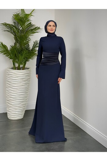 HİJABAYA Crepe Dress with Draped Waist and Buttoned Sleeves