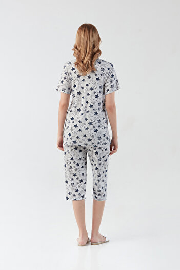 Fulla Moda Büyük Yıldız Desenli Kısa Kol Kapri Pijama Takımı