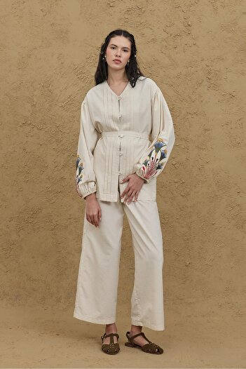 Fahhar Lotus Embroidered Ribbed Shirt Natural