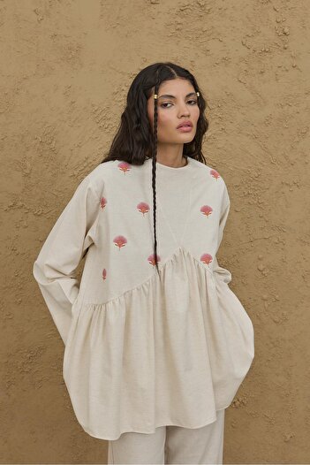 Fahhar Embroidered V-Neck Shirt Natural